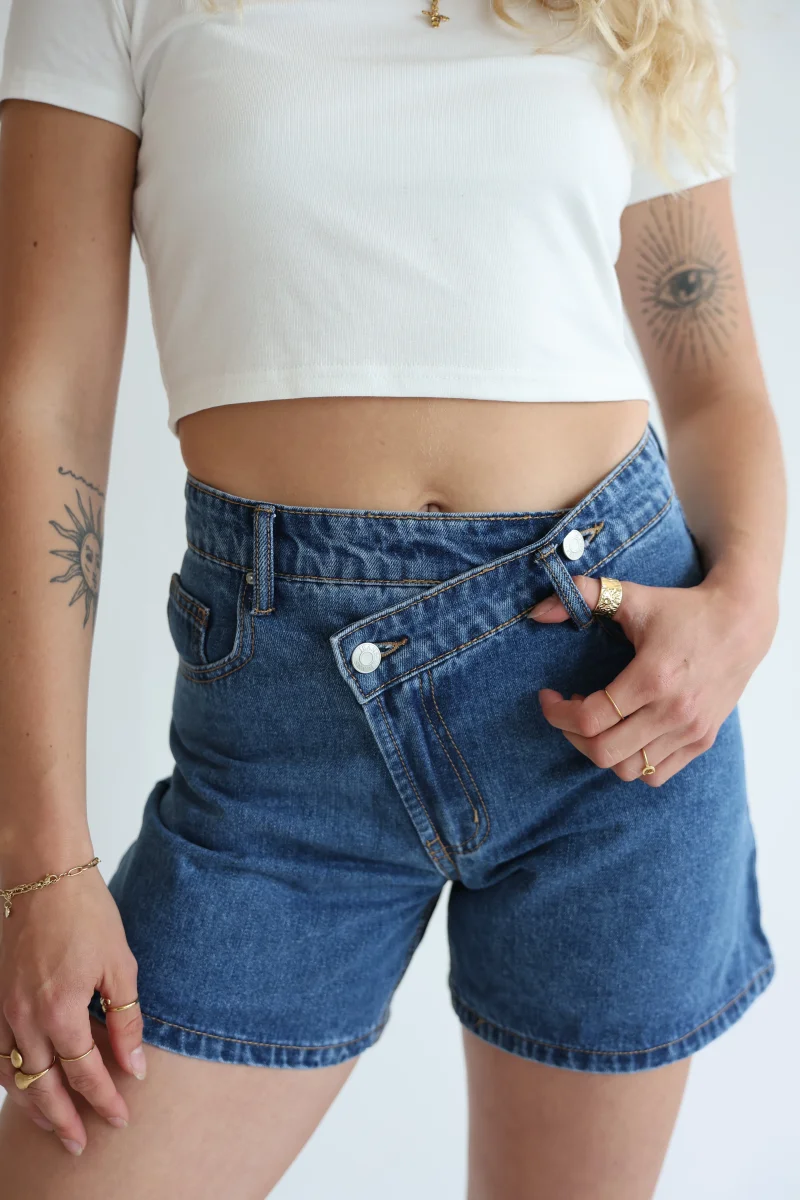 Asymmetric Denim Shorts – Bild 4