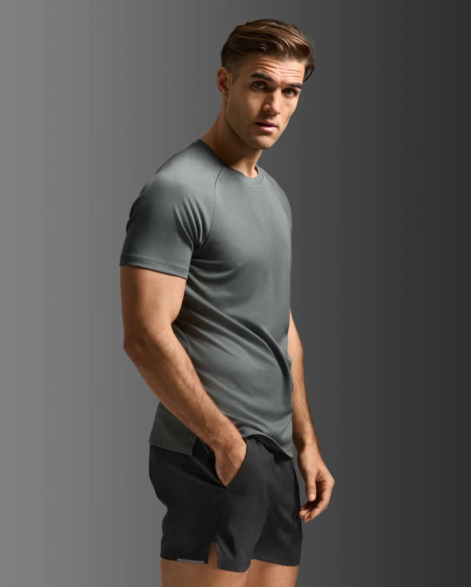 Aero Mesh Tee Laufshirt Herren - jupiter/black reflective – Bild 3
